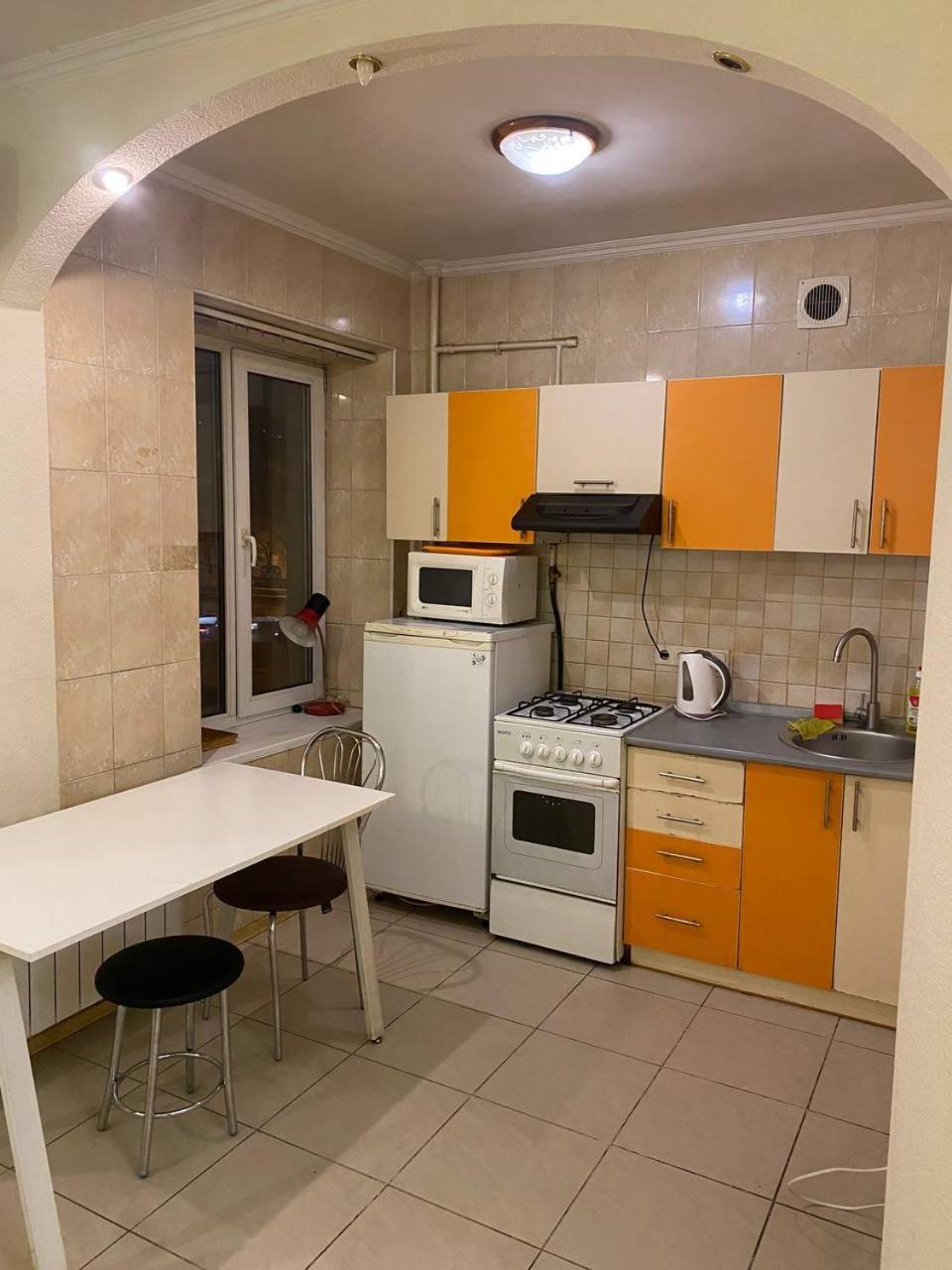 Apartment Triokhsviatytelskaya Street 3 Kiev Exterior foto