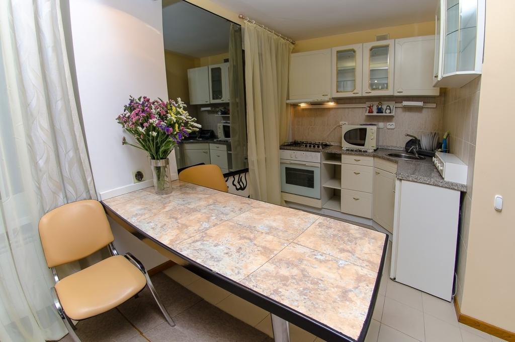 Apartment Triokhsviatytelskaya Street 3 Kiev Exterior foto