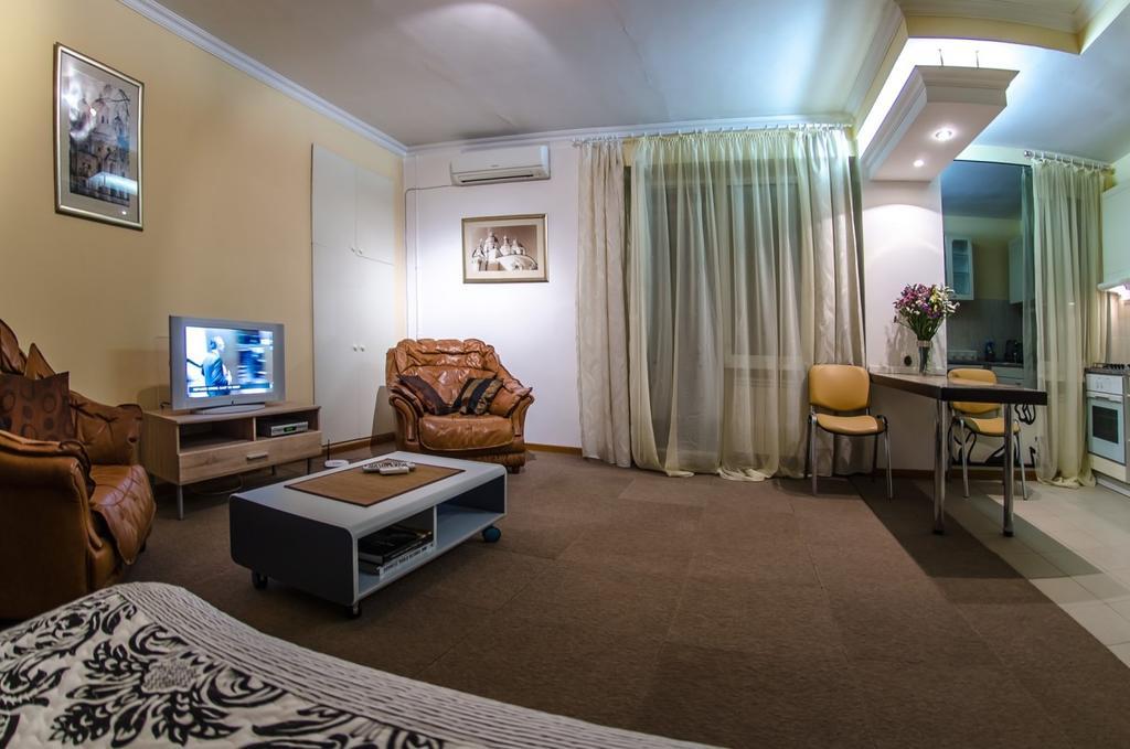 Apartment Triokhsviatytelskaya Street 3 Kiev Exterior foto