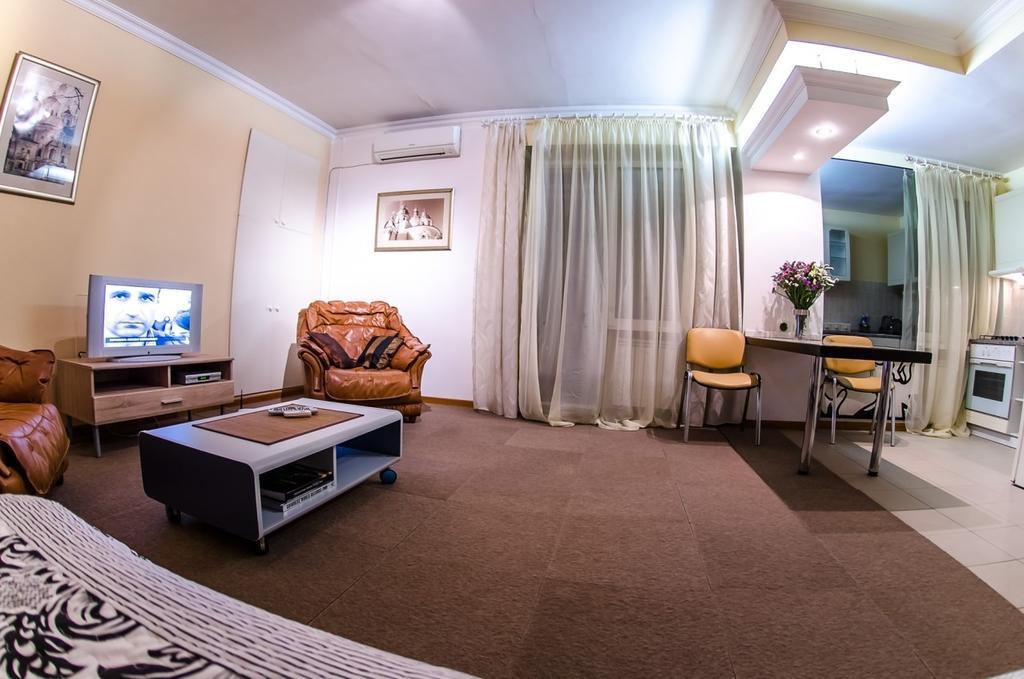 Apartment Triokhsviatytelskaya Street 3 Kiev Exterior foto