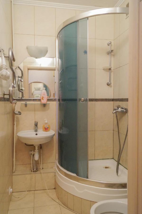 Apartment Triokhsviatytelskaya Street 3 Kiev Exterior foto