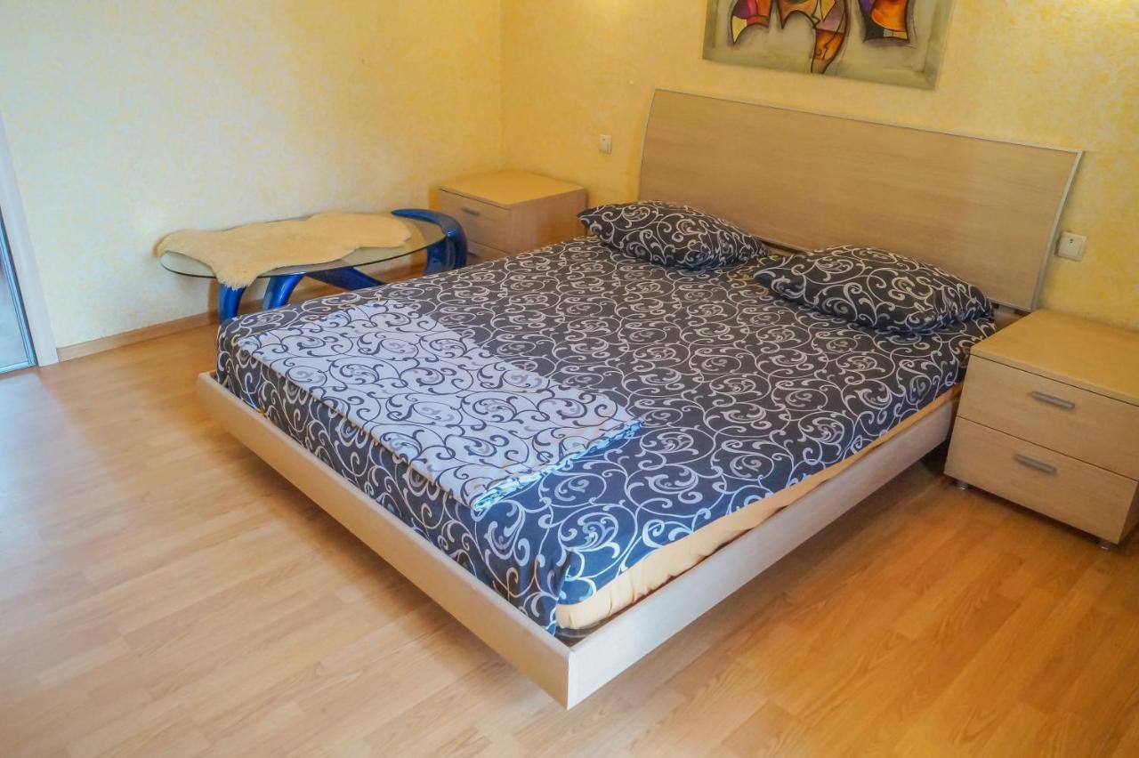 Apartment Triokhsviatytelskaya Street 3 Kiev Exterior foto